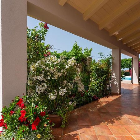 Villa Mare Rovigno Esterno foto