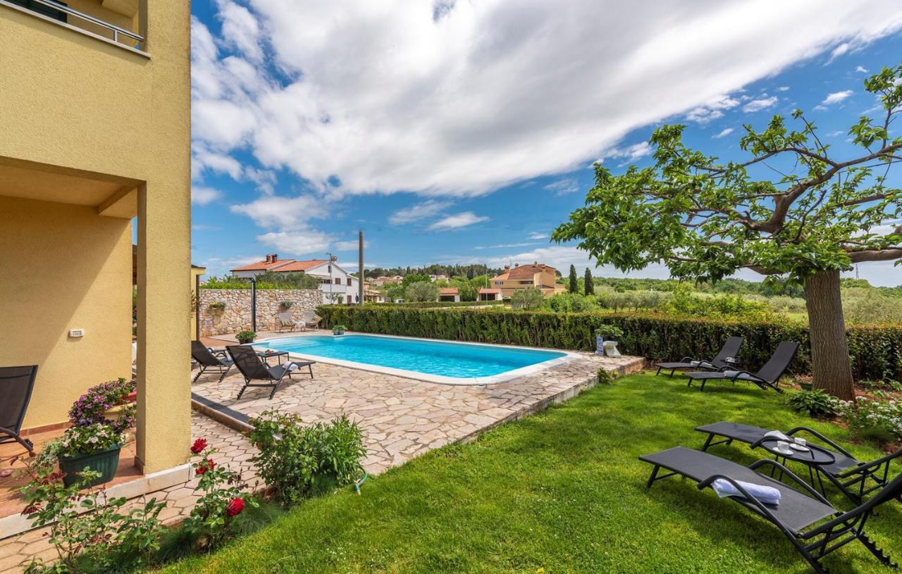 Villa Mare Rovigno Esterno foto