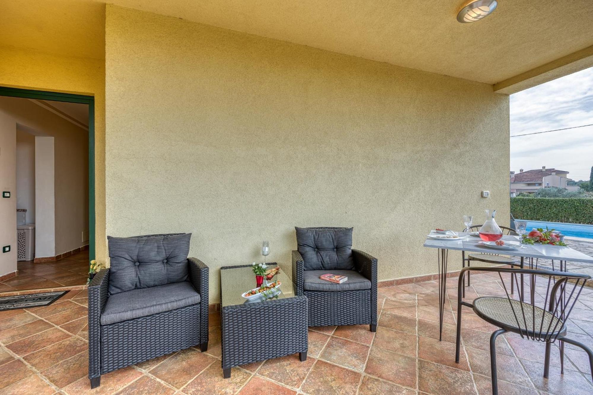 Villa Mare Rovigno Esterno foto